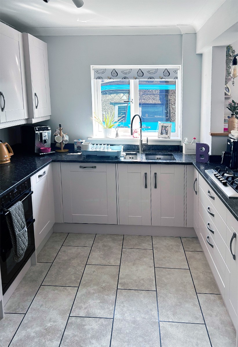 Two-Tone Kitchen Transformation, Shefford